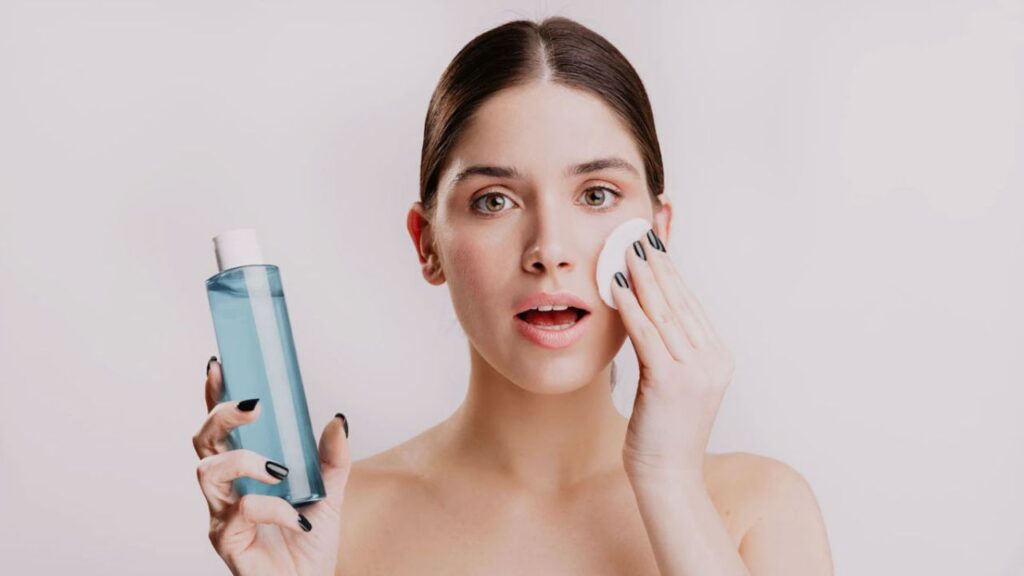 How to remove makeup without makeup remover or oil