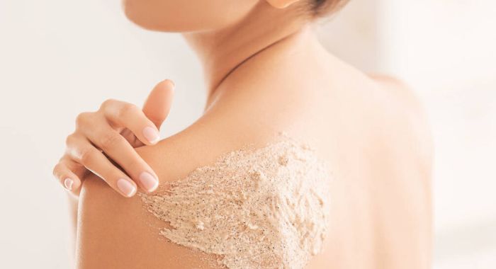 How to Use Dead Sea Salt Body Scrub