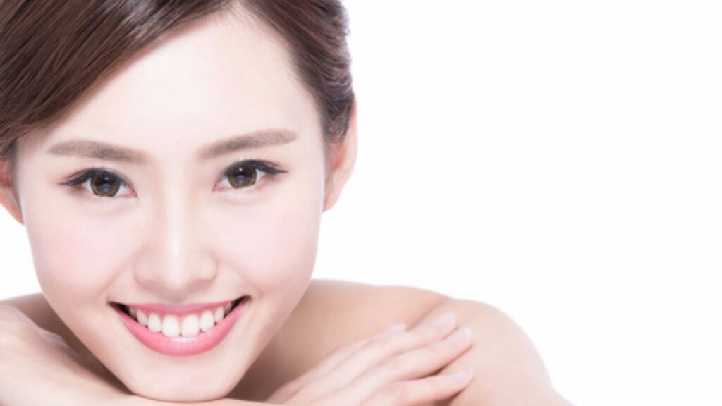 How to Prevent Blue Light Skin Damage for Beautiful Glow
