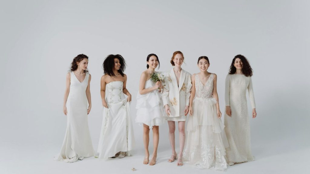 Long Wedding Dresses with Trains